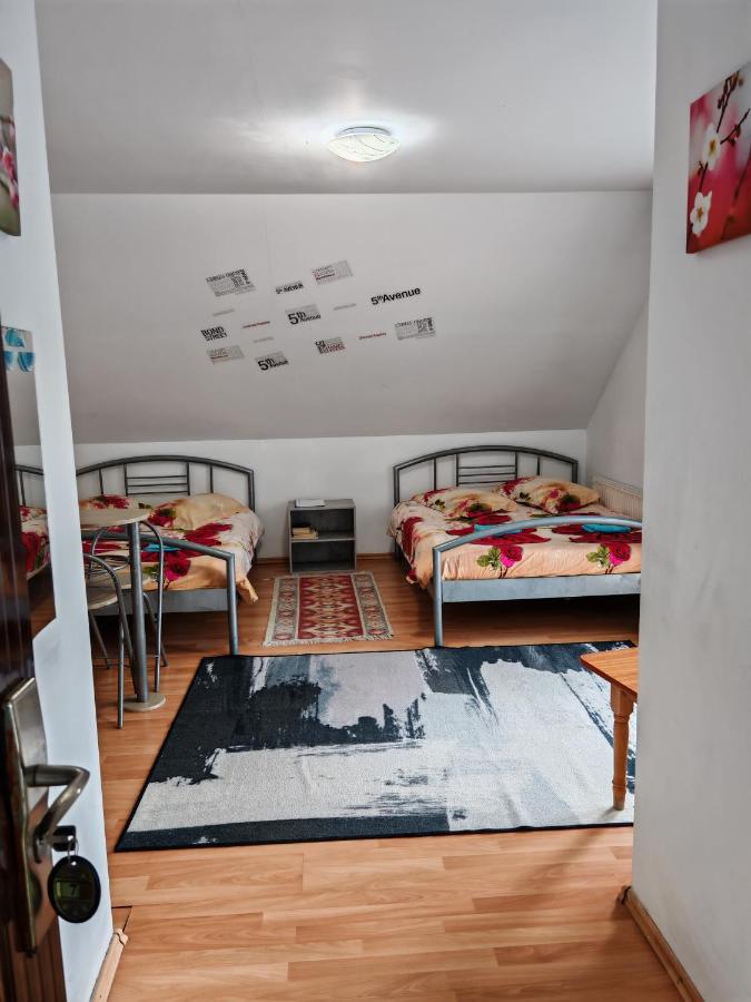 Kamer met 2 Queensize Bedden