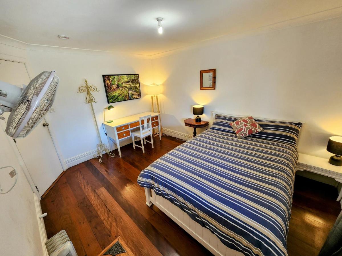 Double Room with Desk and Shared Bathroom