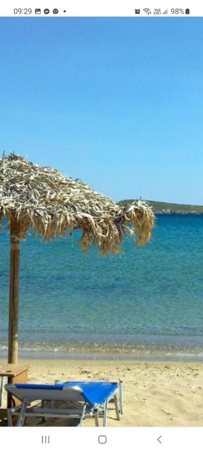 Kikis dream refurbished apartment with a bacony and sea views - B&B Chrissi Akti