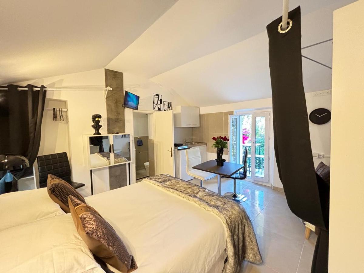 Villa Belle Epoque Saint-Raphaël - B&B Saint-Raphaël