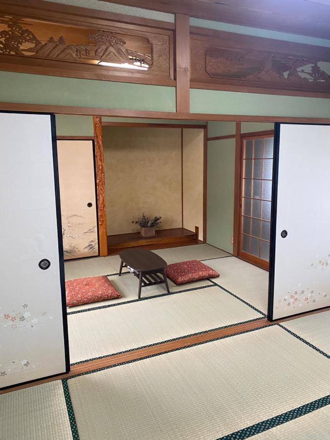 Japanese-Style Room