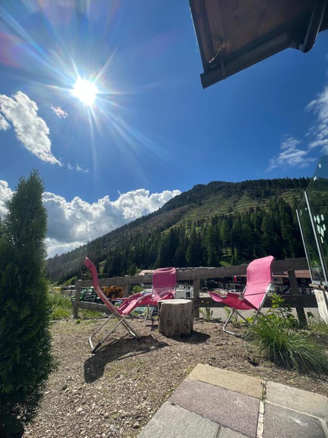 Ski Lodge Pampeago - Bed and Breakfast Tesero
