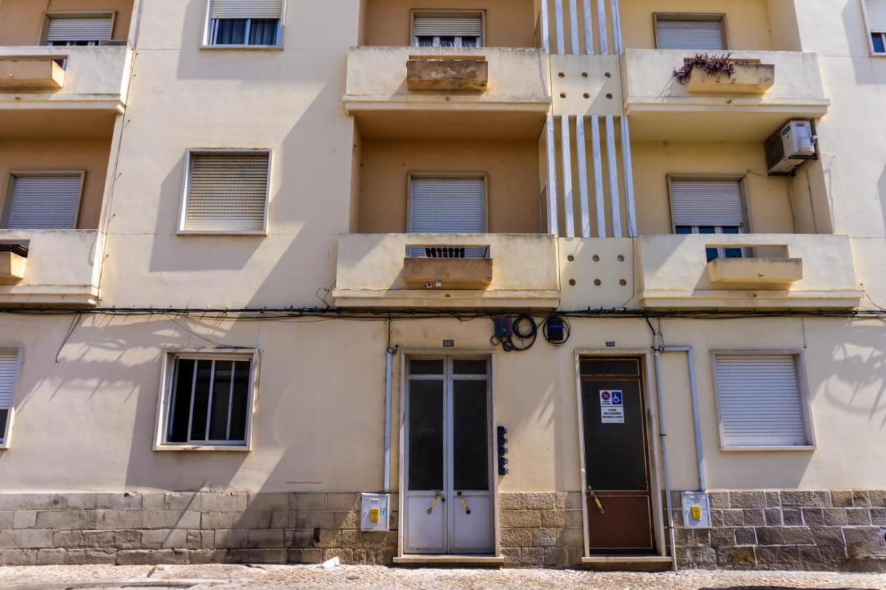 Standard Double Room with Shared Bathroom