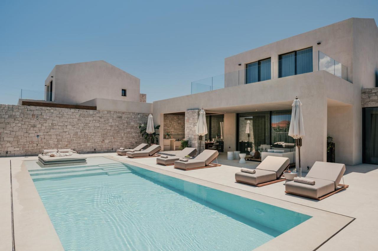 Valerozo Villas - Exclusive Beachside Experience - Chambres d’hôtes