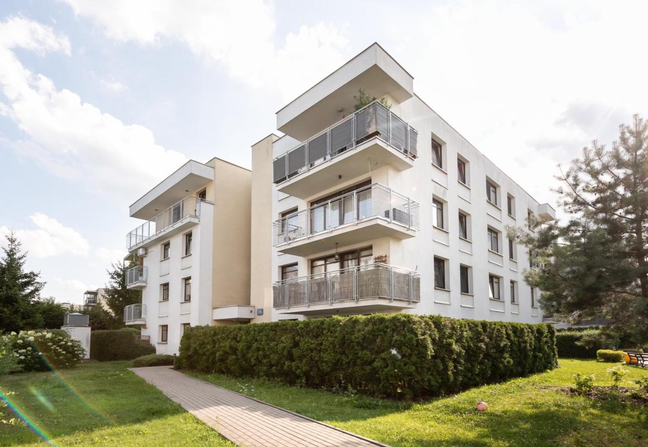 Las Bródnowski Comfort Apartment by BookingHost - B&B Warsaw