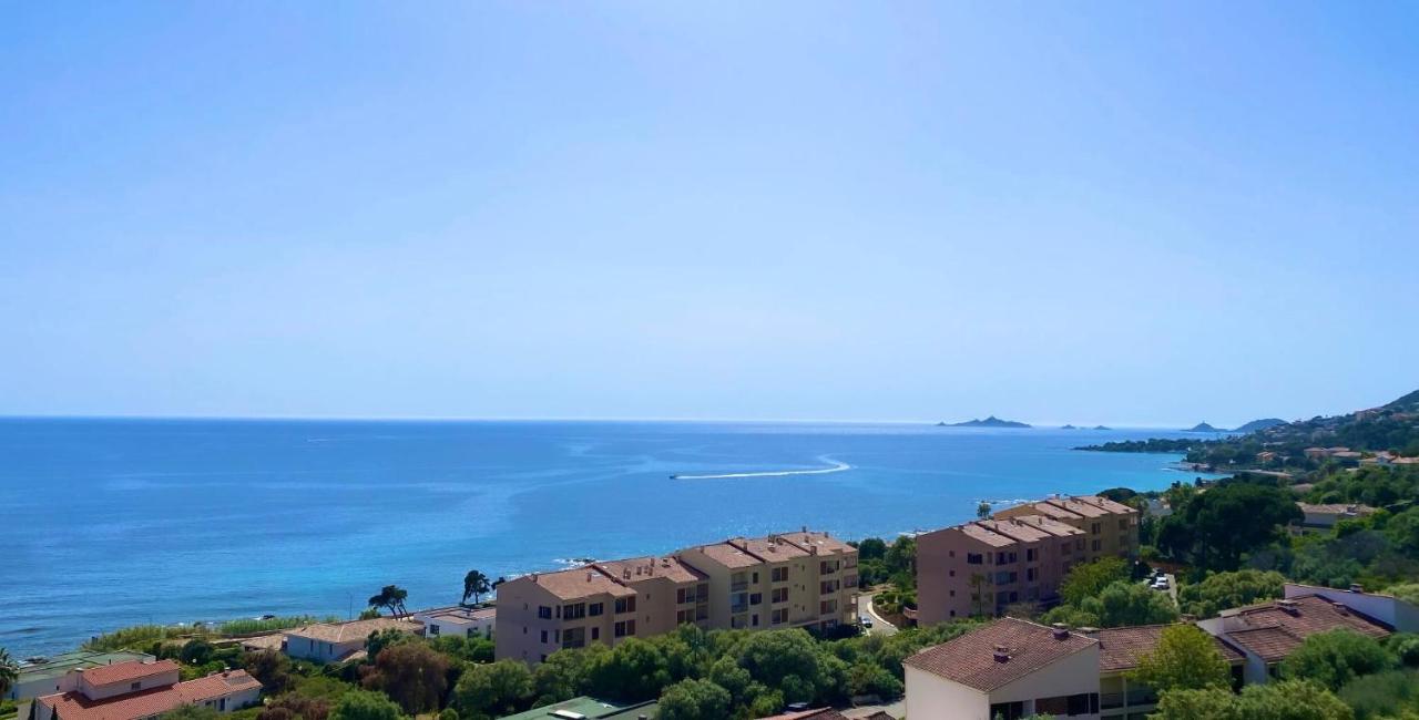 VUE MER EXCEPTIONNELLE !! Studio calme et lumineux sur la prestigieuse route des Sanguinaires à Ajaccio - Chambres d'hôtes Ajaccio