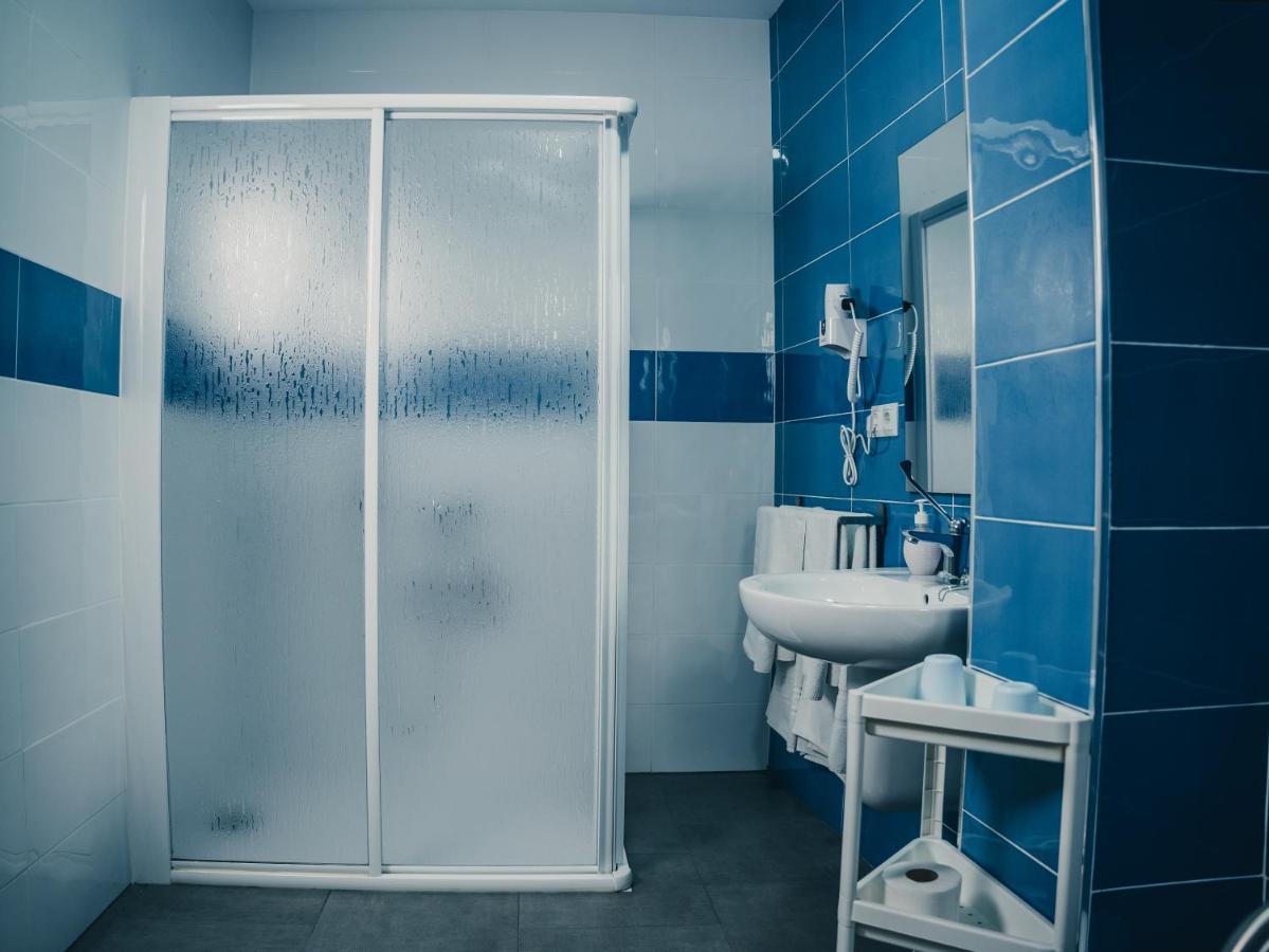 Chambre Simple - Accessible aux Personnes à Mobilité Réduite