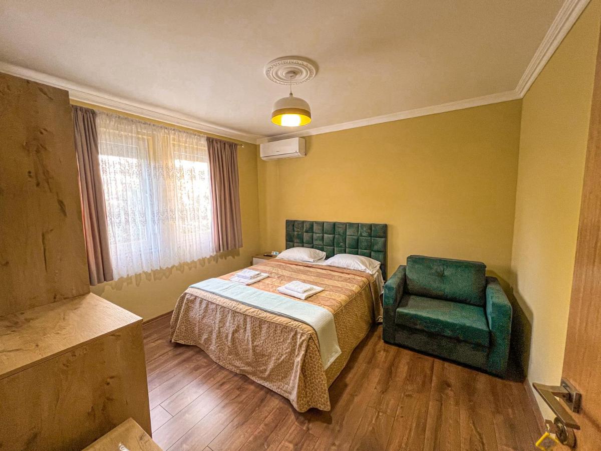 Dani Apartments Albanian Alps - B&B