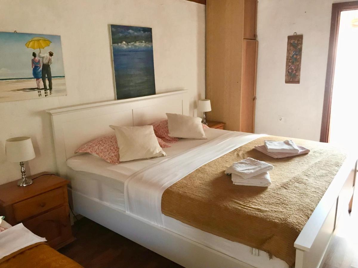 One-Bedroom Apartment with Balcony