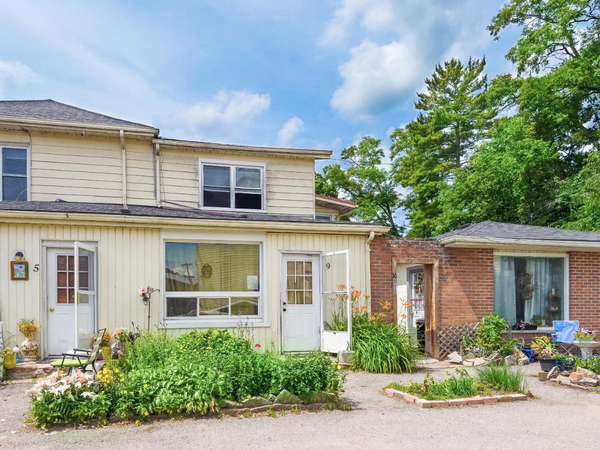 Pet Friendly 3BR Apartment - Bobcaygeon - Ferienwohnung
