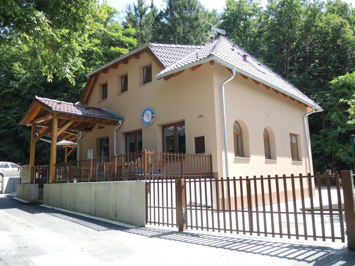Penzion Pod Kartouzkou - Ferienwohnung