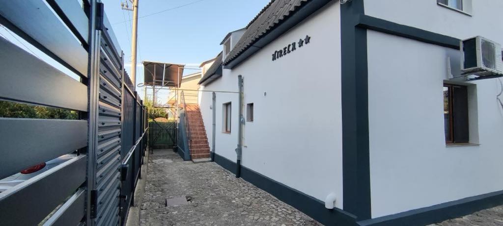 Vila Mirela Costinesti - B&B