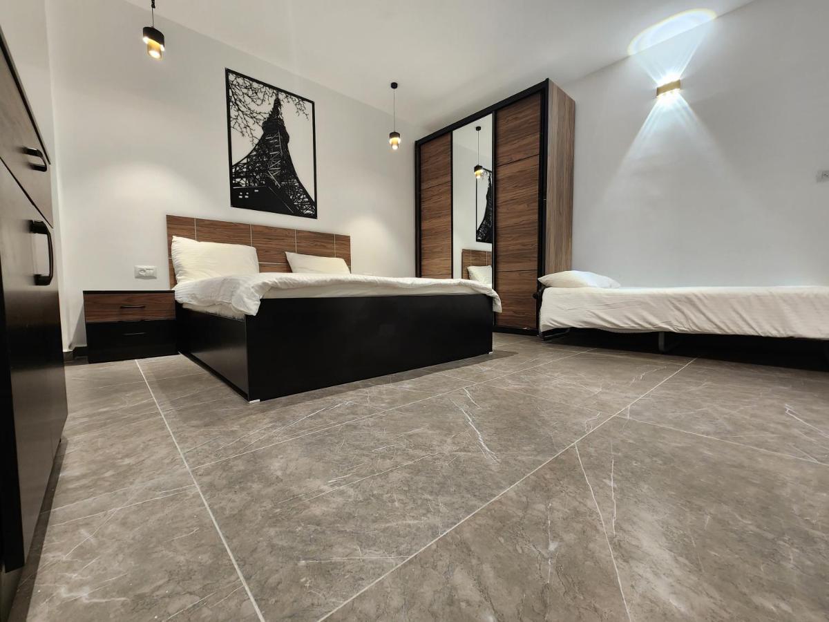 Classic One-Bedroom Apartment with King Bed