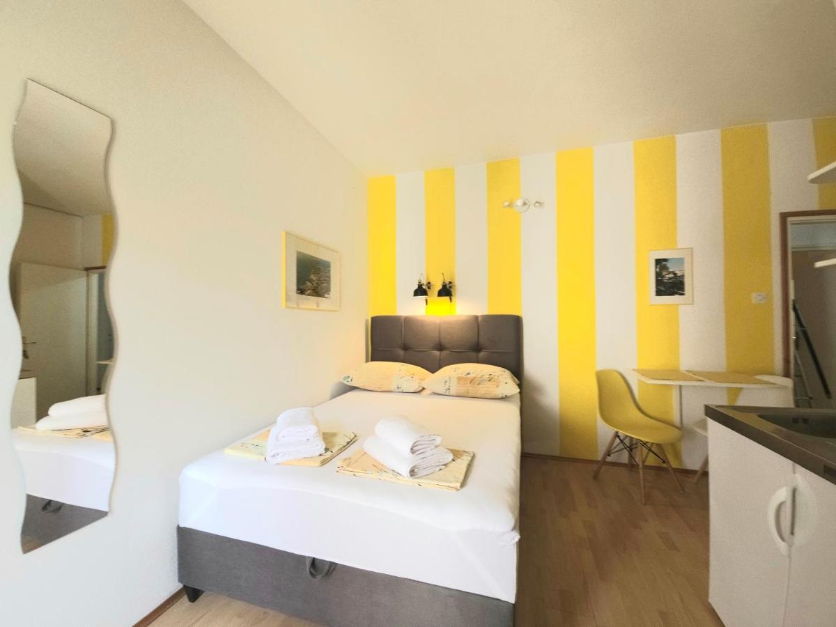 Doppelzimmer mit Balkon