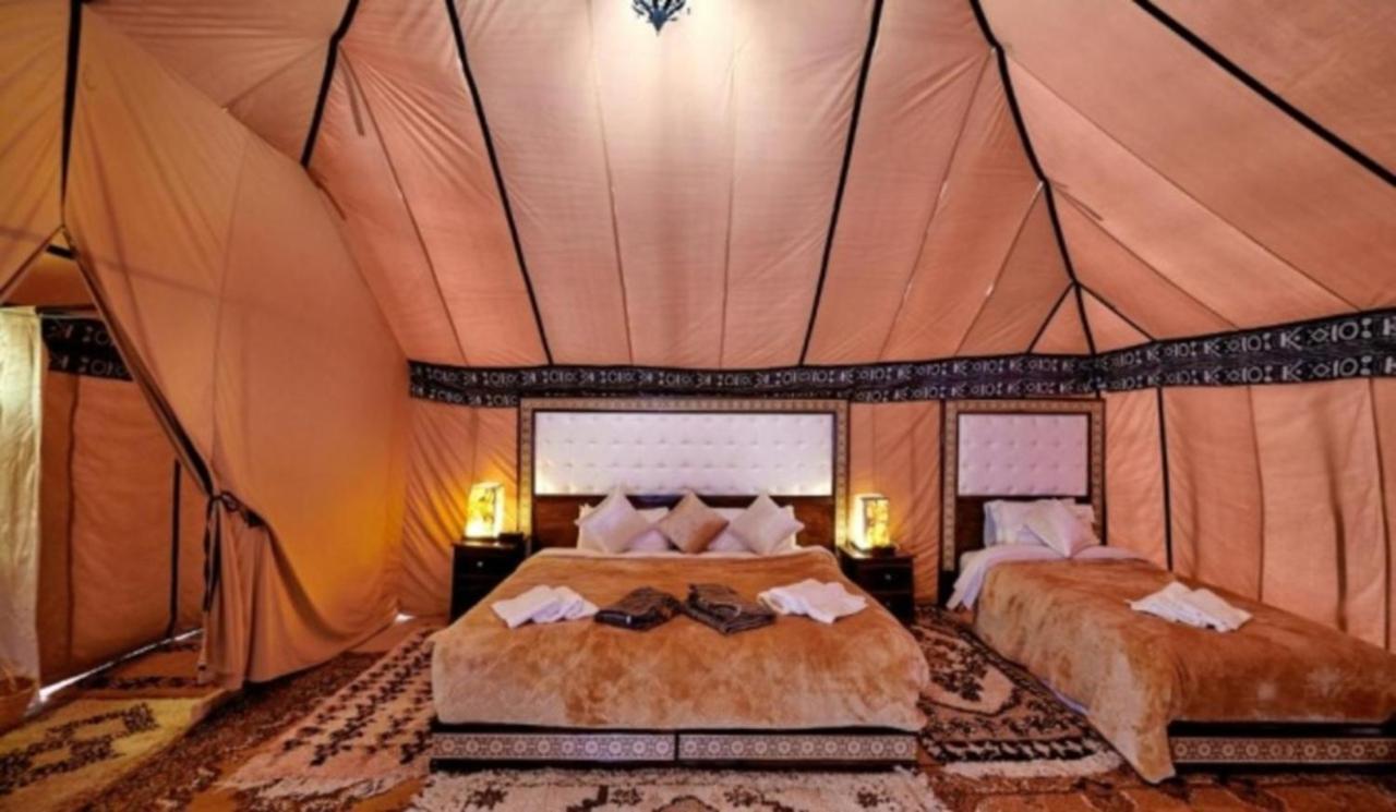 Doppel- oder Zweibettzimmer