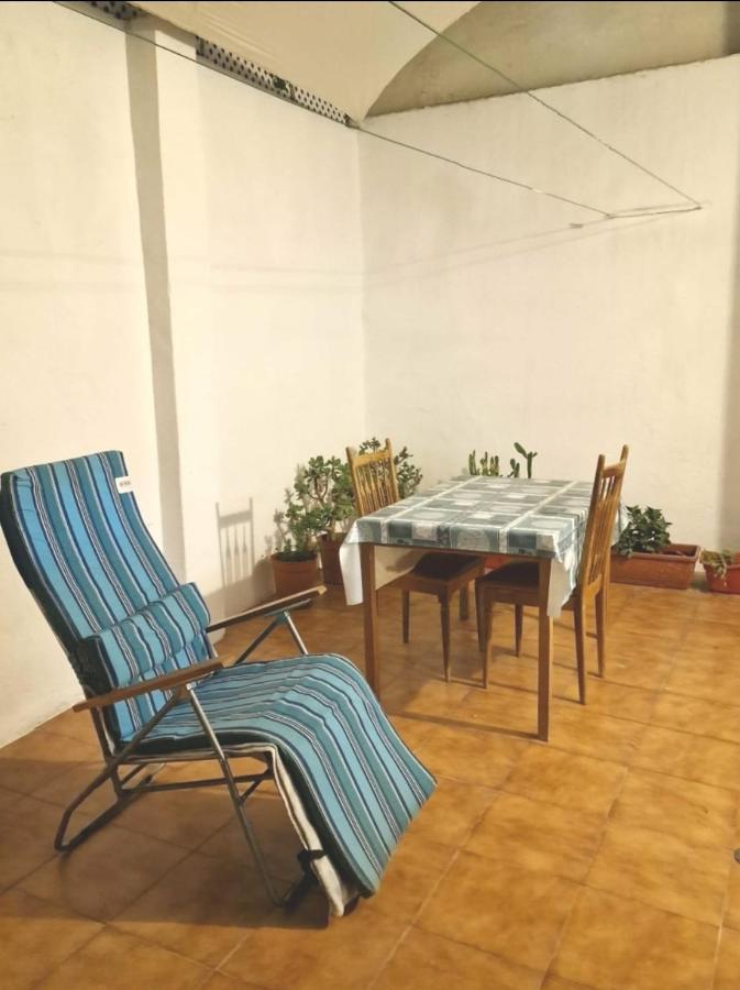 Single Room in T4 Apartment Cacilas Almada - B&B