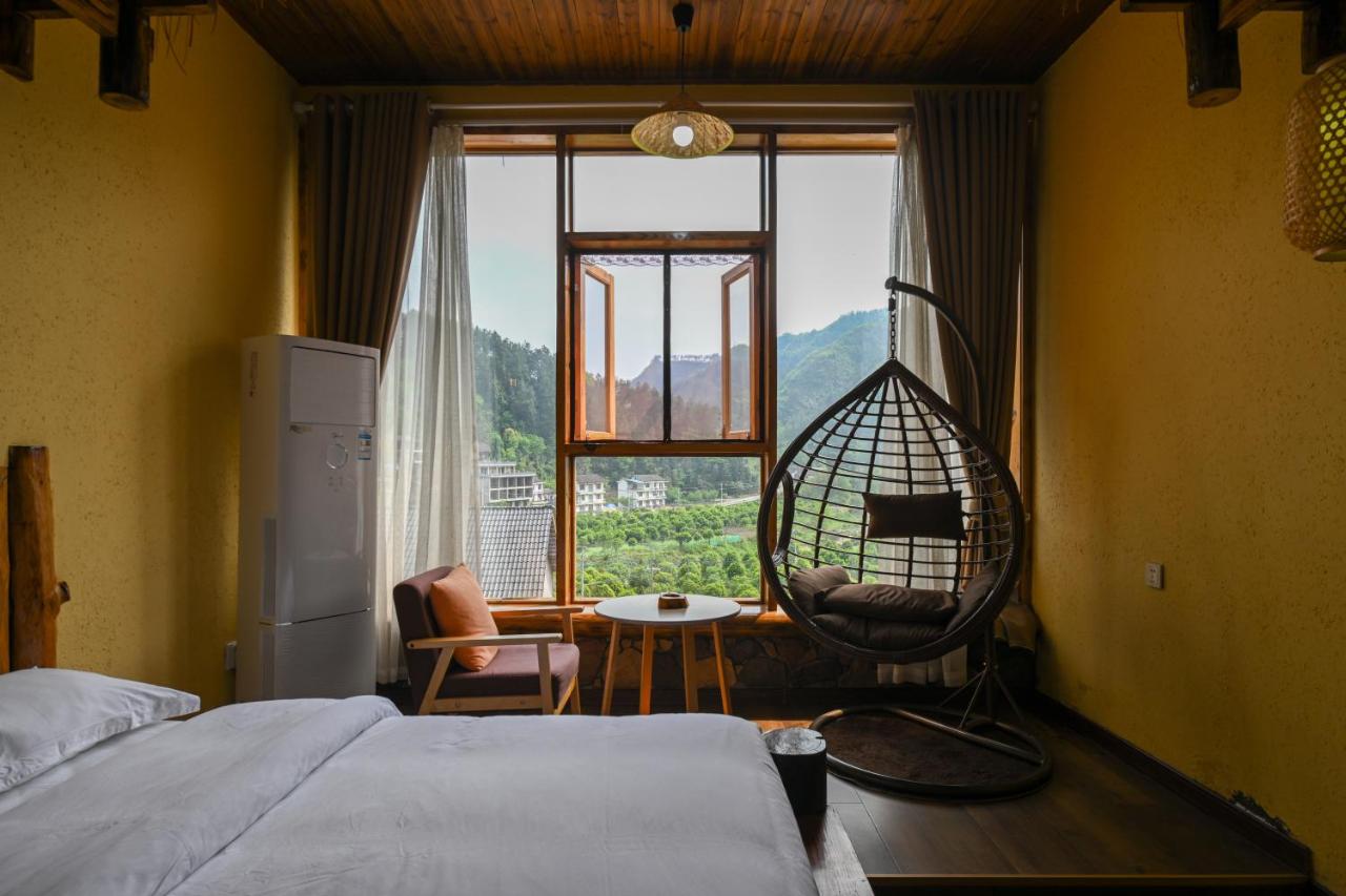 Twin Room with Mountain View