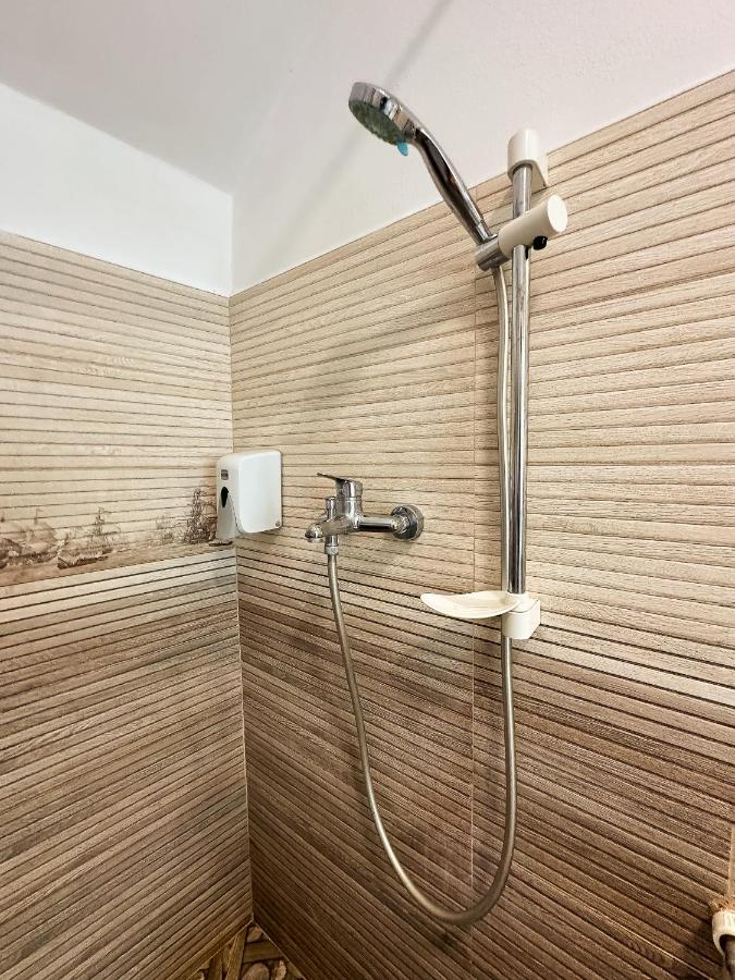 Vitamine Central Apartment - B&B Craiova