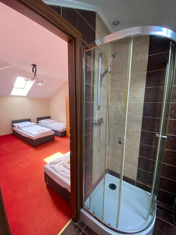 Quadruple Room with Private Bathroom