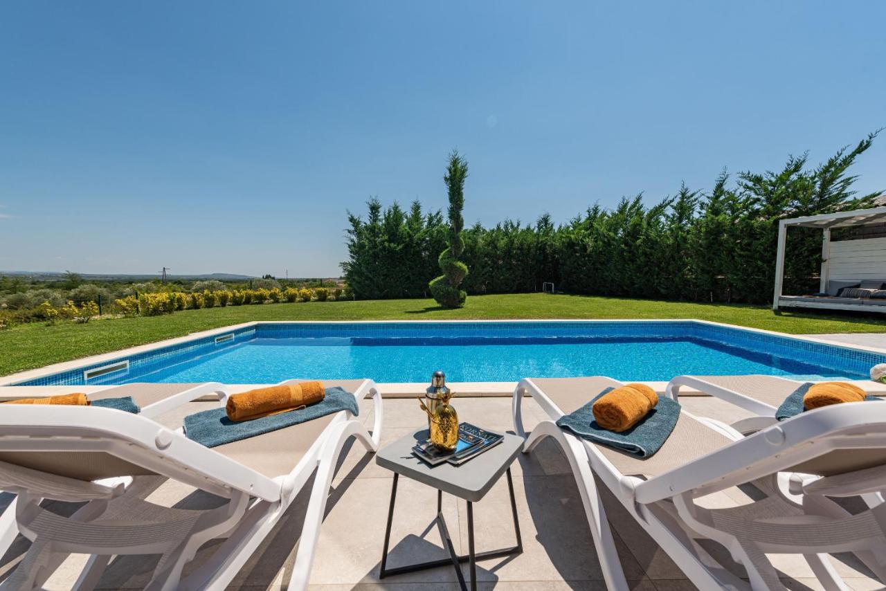 Villa Lux ZadarVillas - B&B Zemunik Donji