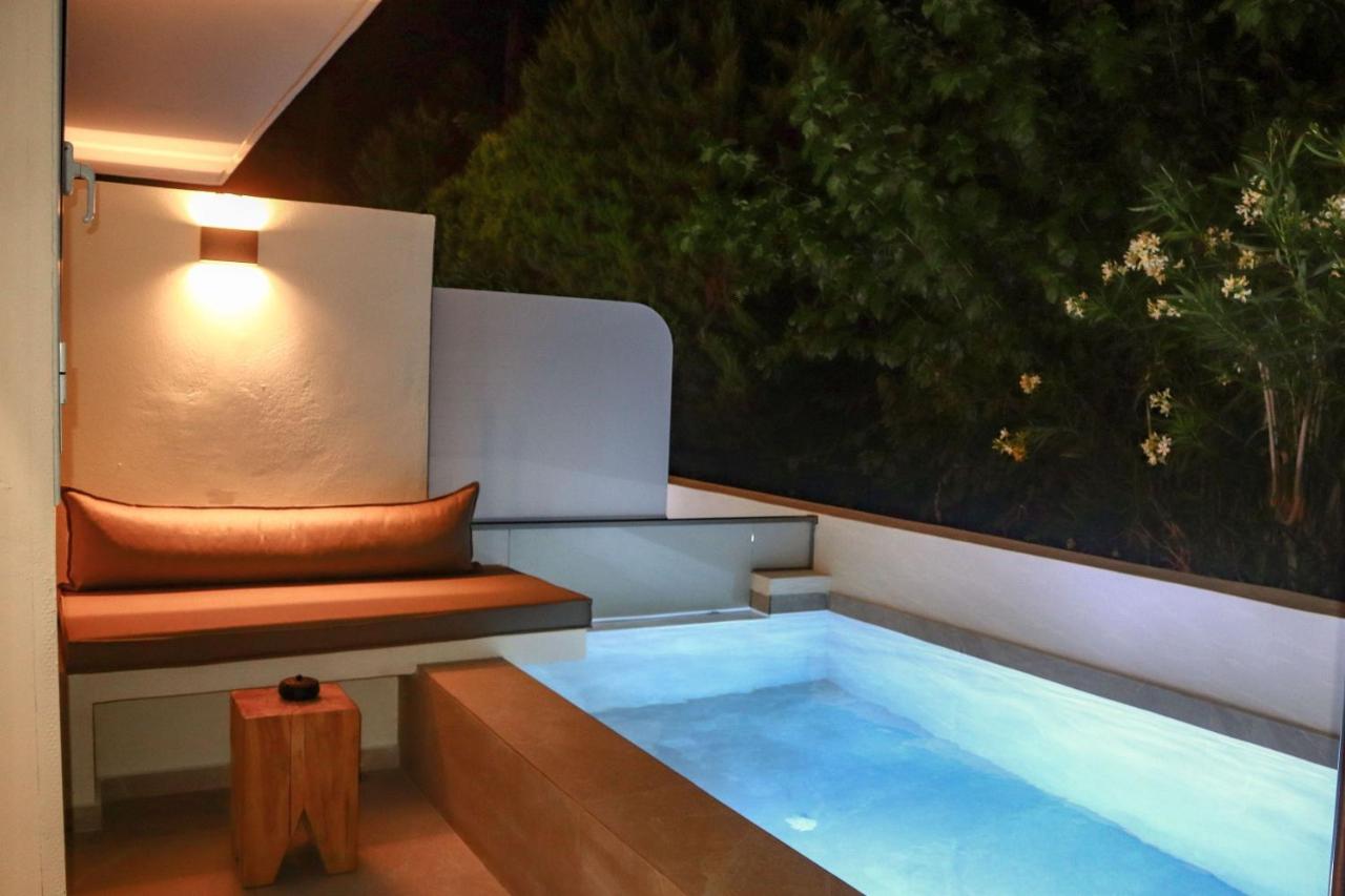 Suite with Private Pool