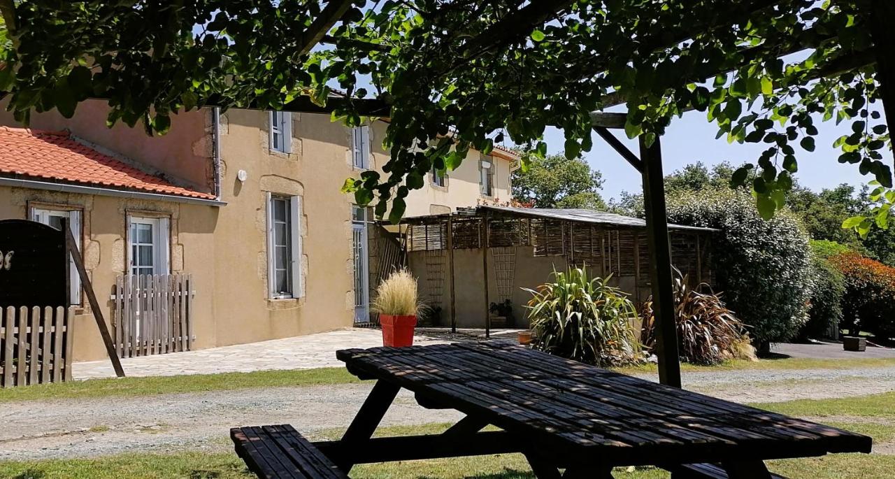 Gite Spacieux 4 personnes - 5km du Parc - B&B Chambretaud