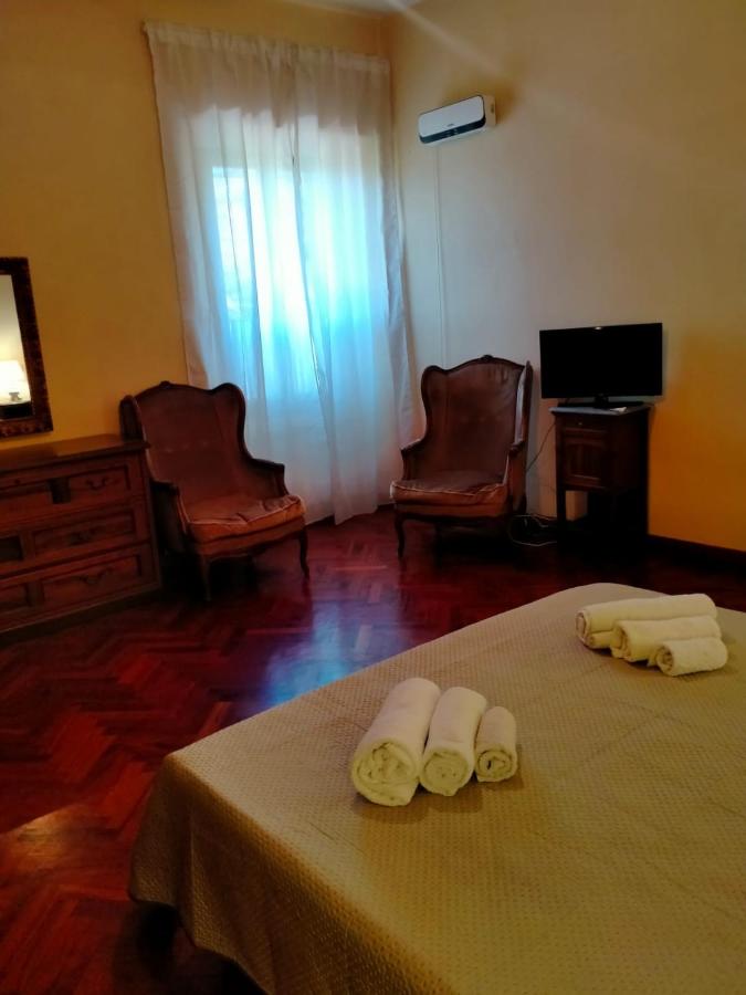Double Room with Shared Bathroom
