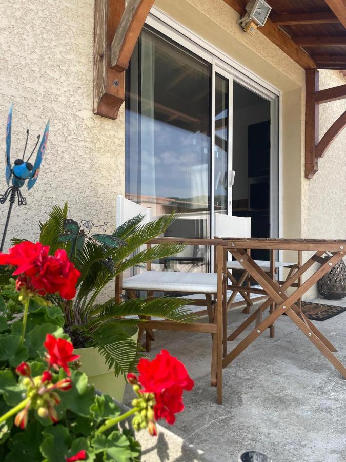 aux pieds des vignobles ardéchois logement de 40m2 - B&B