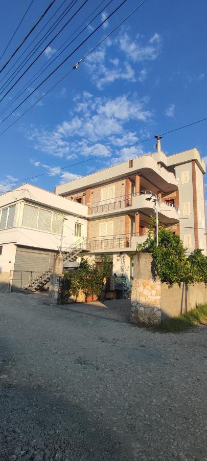 KLEDi & ILDA - Bed and Breakfast Durrës