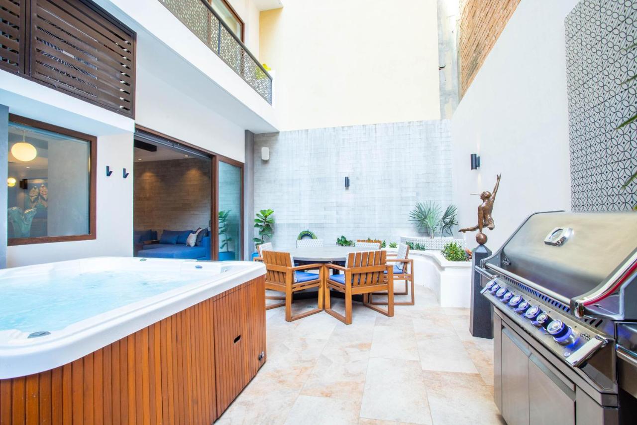 Casa Simpatica | Private Jacuzzi, BBQ and Workspace - Chambres d’hôtes Puerto Vallarta