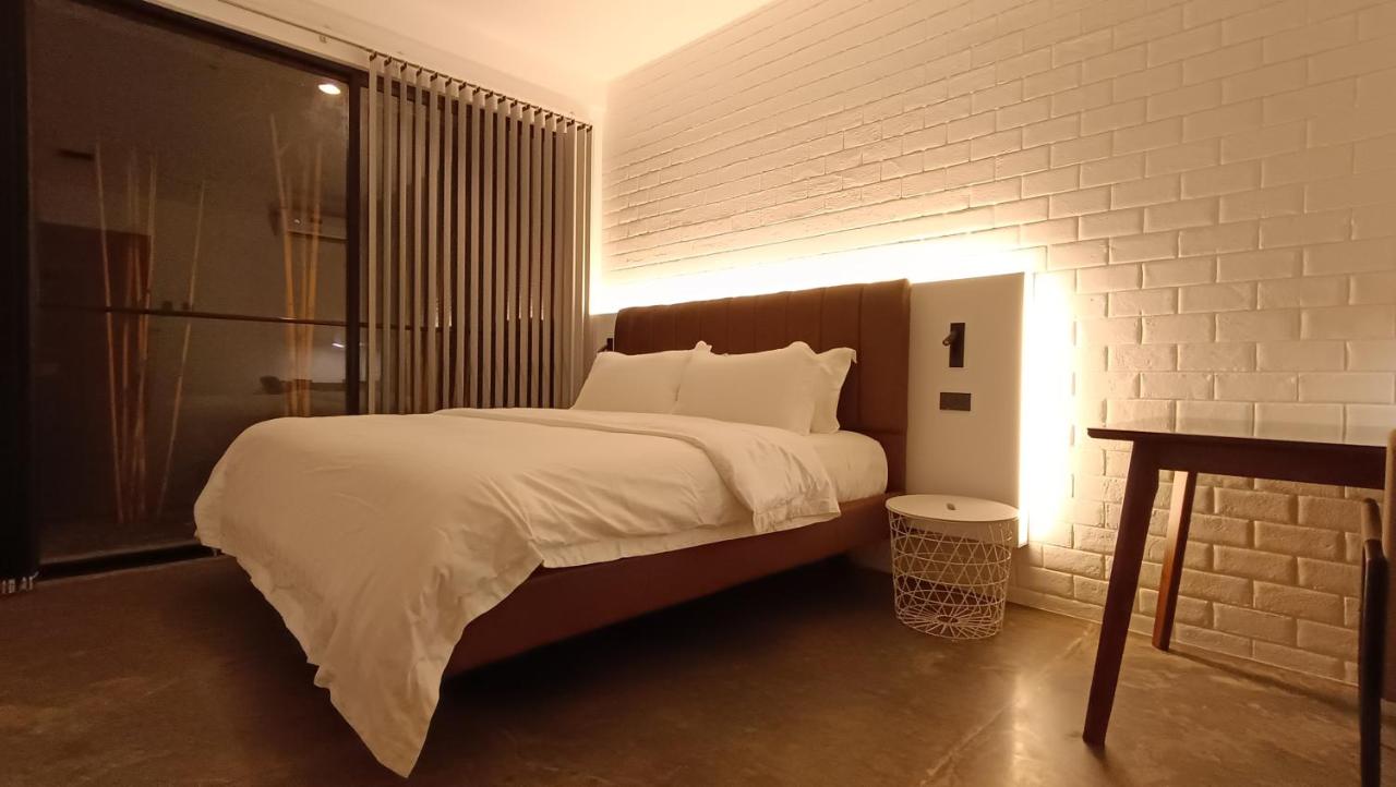 King Room with Garden View