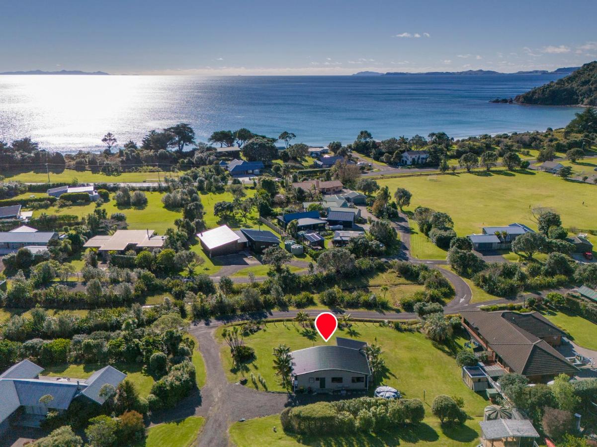 Wai Whare - Kūaotunu Holiday Home - Chambres d’hôtes Whitianga