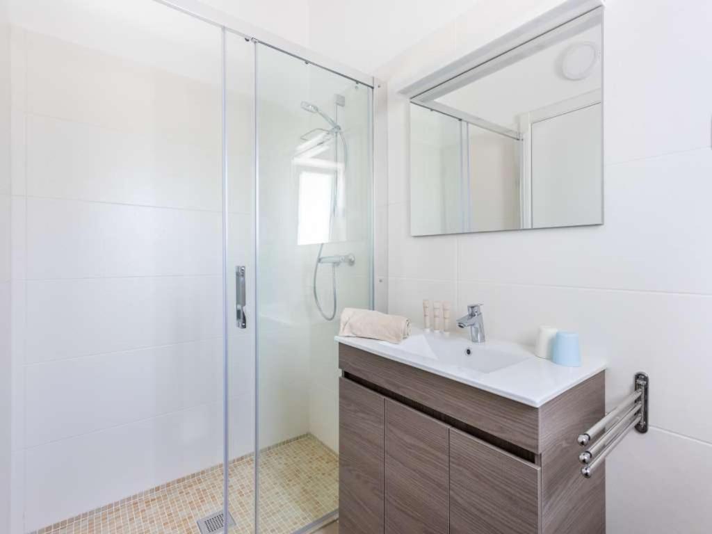 Camera Doppia con Letti Singoli con Bagno Privato 