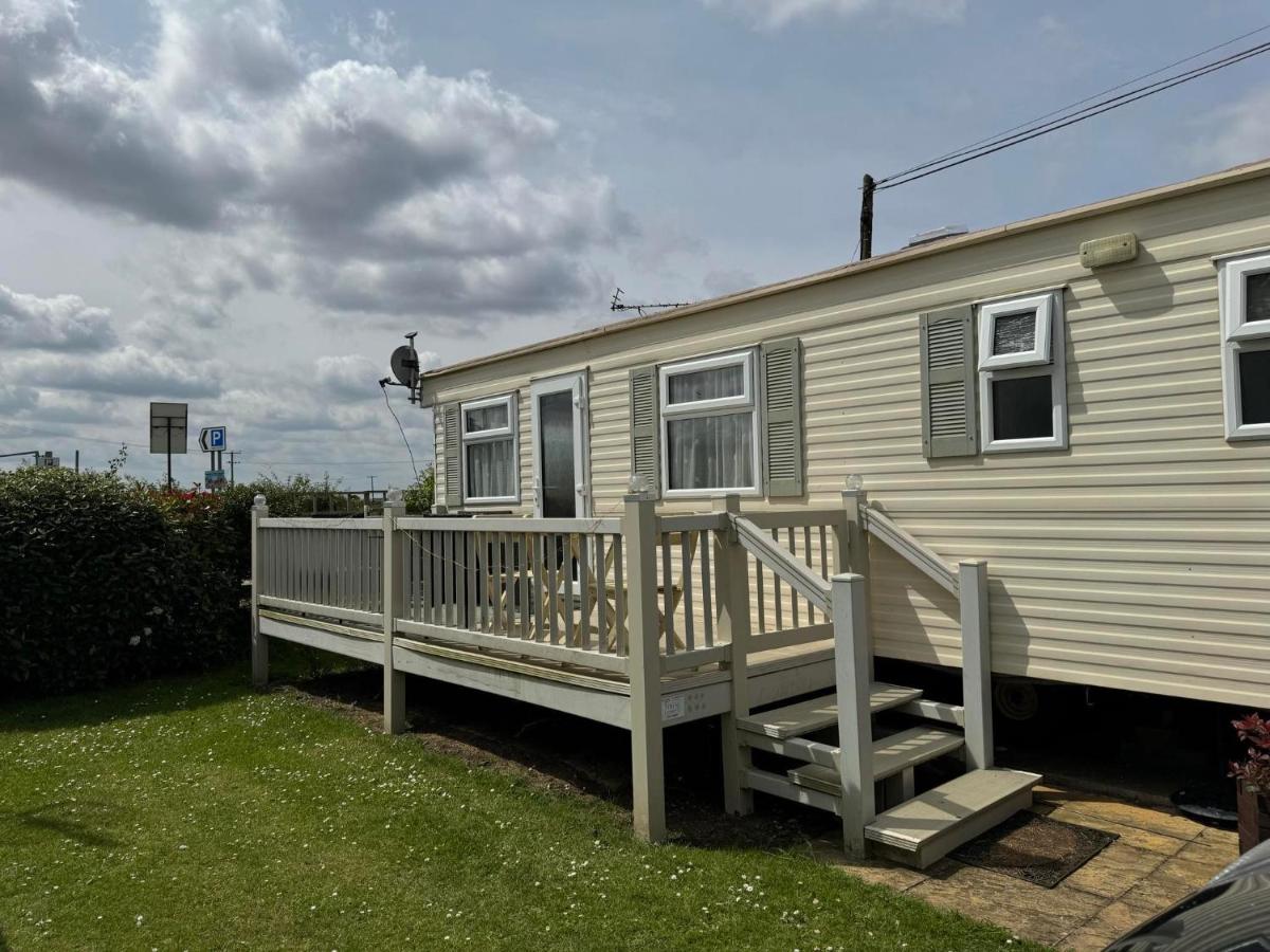 Family Friendly 3 Bedroom Caravan pets go Free - Chambres d’hôtes