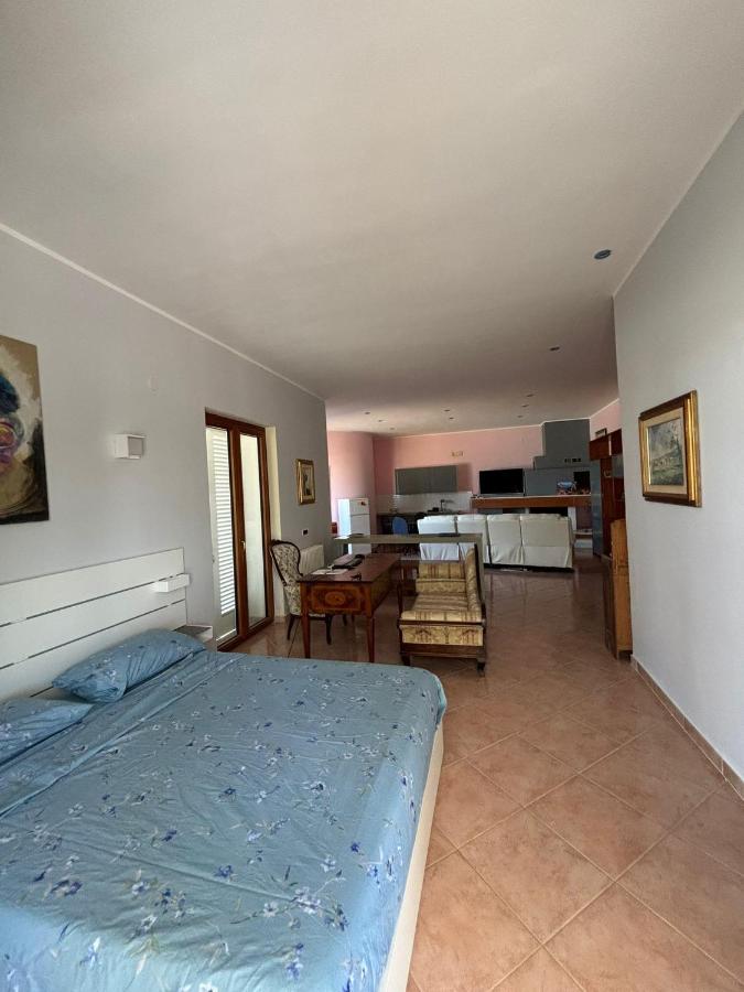 Large Double or Twin Room
