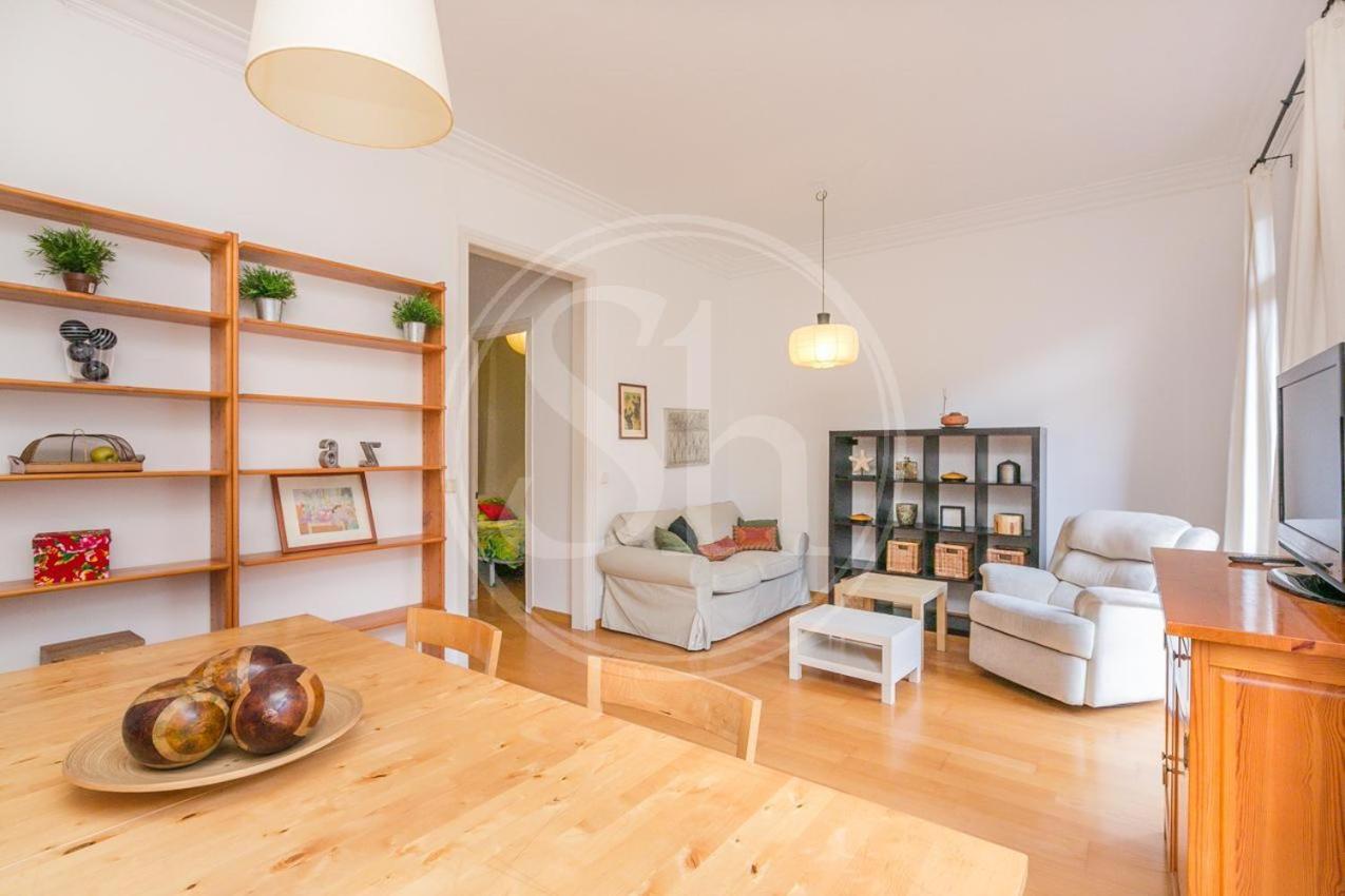 Bonito apartamento en el Eixample - B&B Barcelona