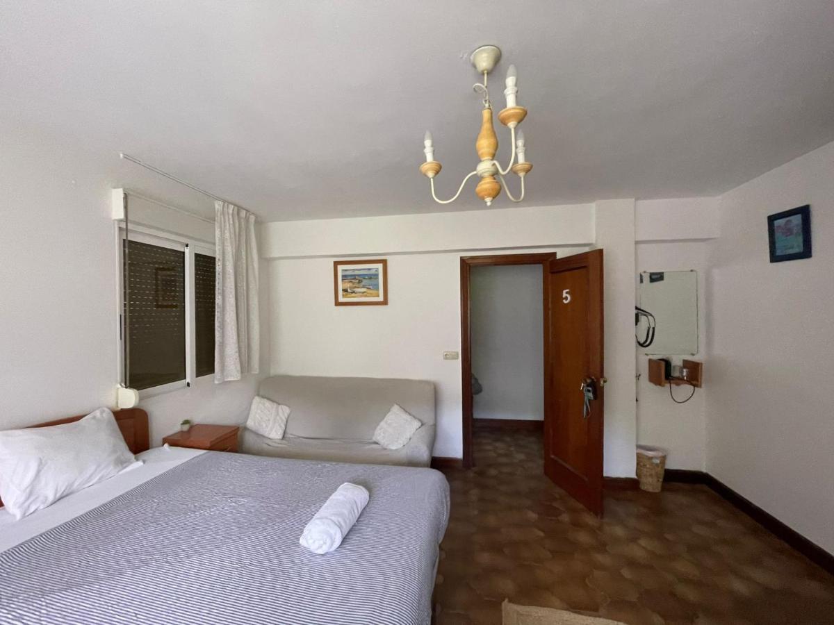 Twin Room with Shared Bathroom