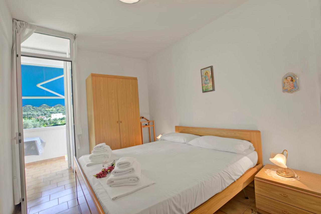 Apartamento con balcón