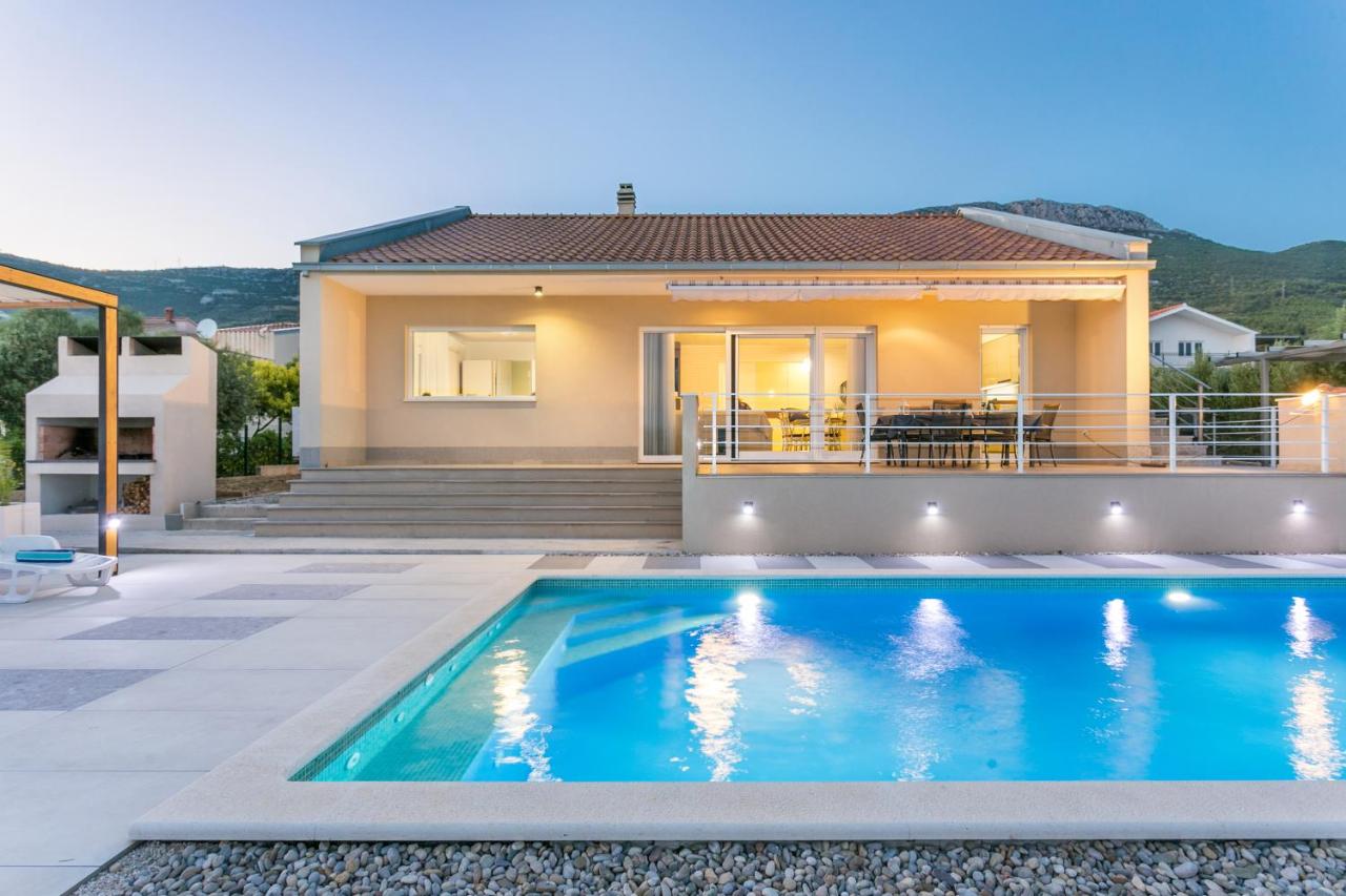 Villa Karmen - Ferienwohnung