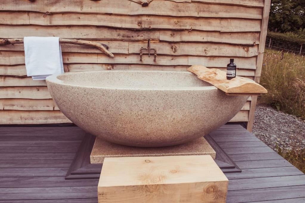 Birch Banc Retreats - Glyn-Haul, New Enc Decking - B&B