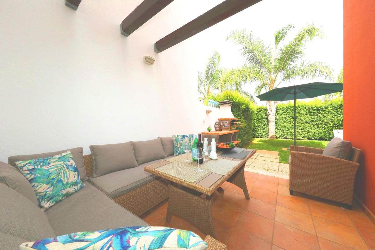 Casa Canada-spacious 3 Bed House, O Pomar Resort - B&B