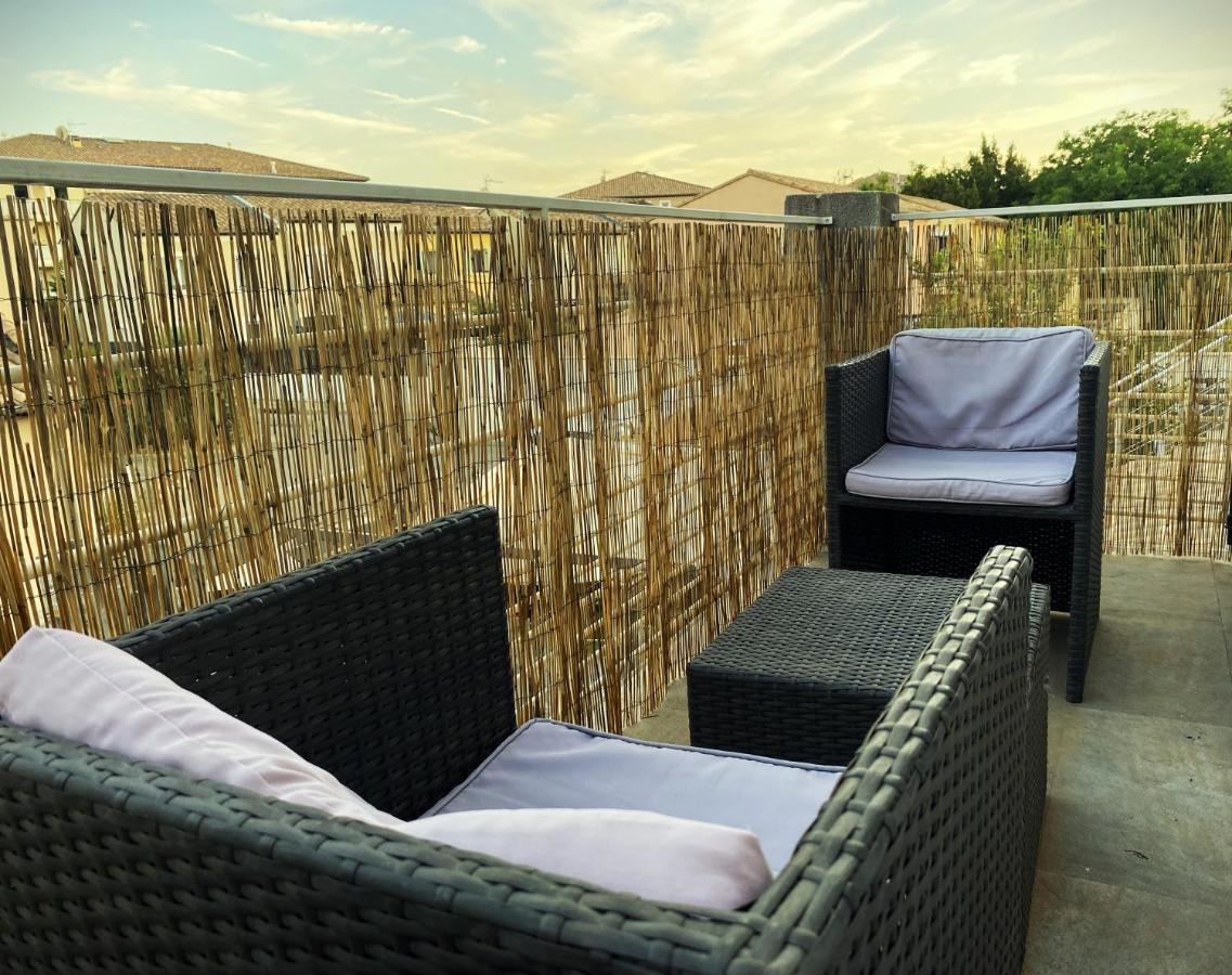 Charmant T2 calme centre ville - B&B La Crau