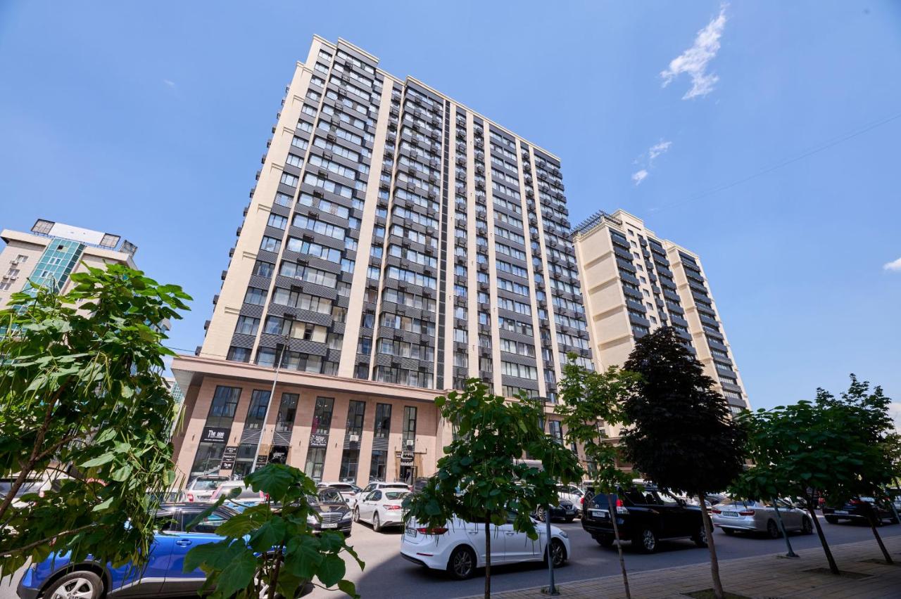LUX Spacious New ap near MEGA - B&B