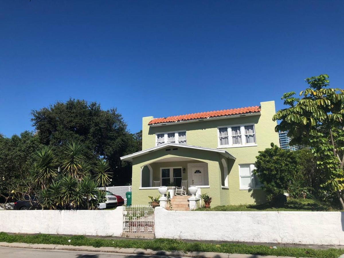 Private Suite Mins from MIA Free Parking - Ferienwohnung Miami
