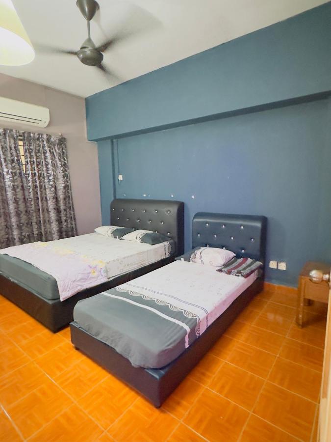 Two-Bedroom Apartment with Balcony and Sea View