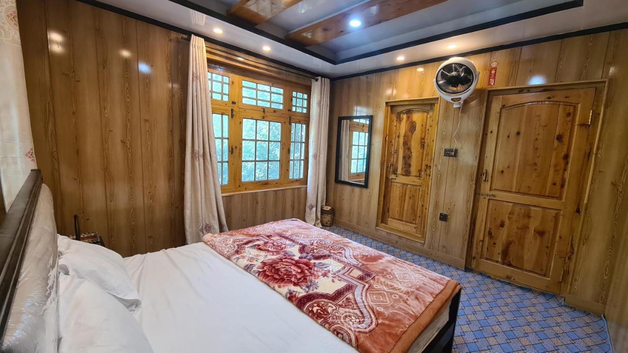 King Room with Mountain View
