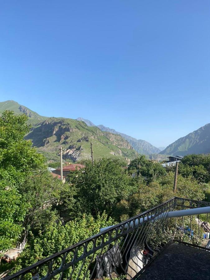 Guest house LEGIANA Kazbegi - Chambres d’hôtes St’epants’minda