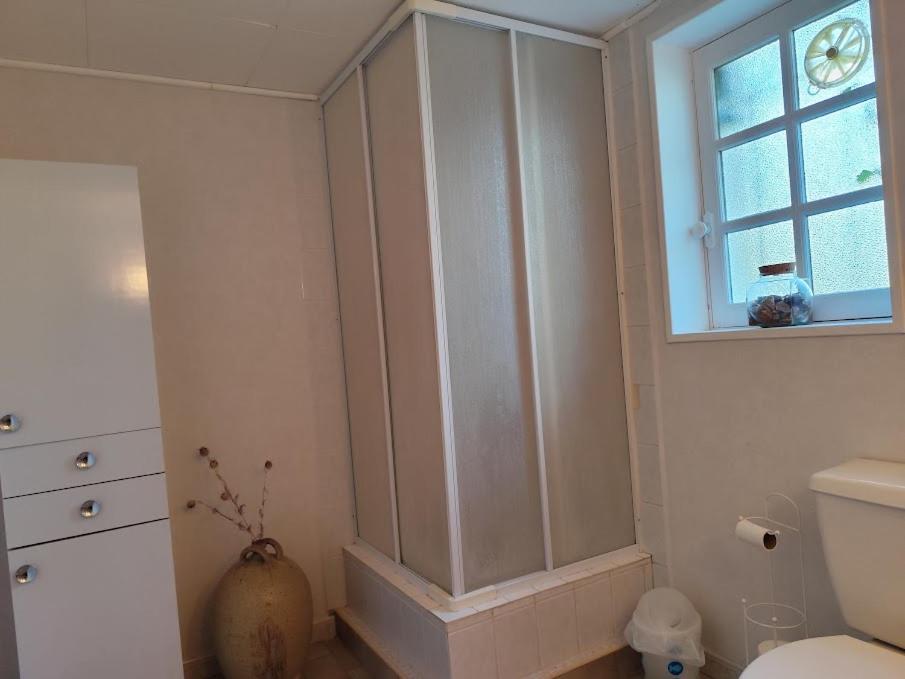 Jolie chambre indépendante avec salle d'eau privée - B&B Mornac