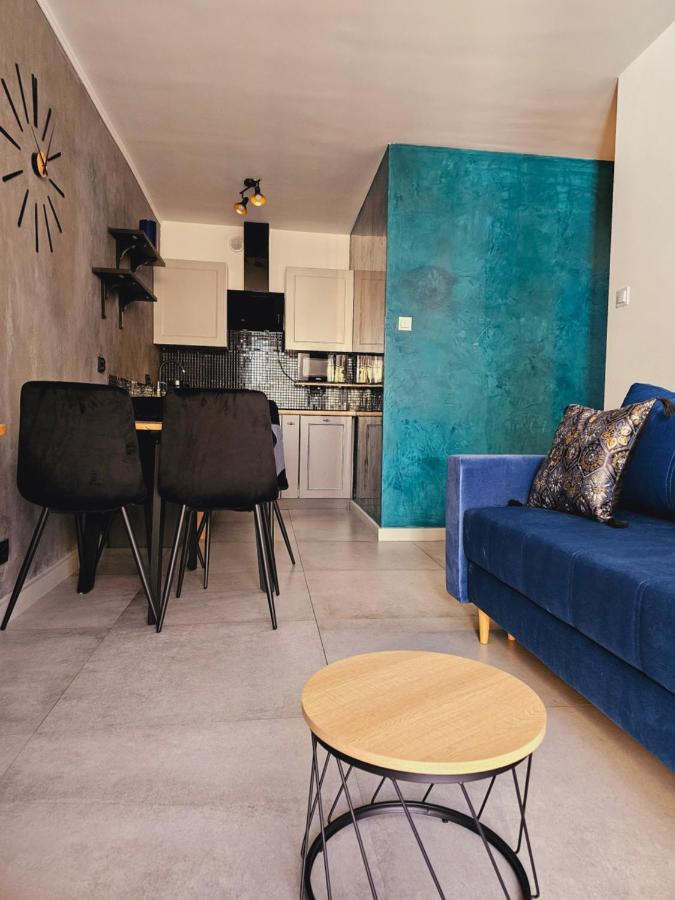 Kryształ A10, Garaż - B&B Karpacz