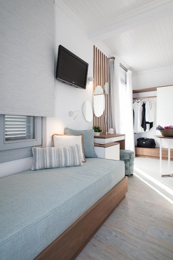 Deluxe Triple Room with Sea View